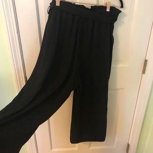 Black Wideleg Pants (Cropped)